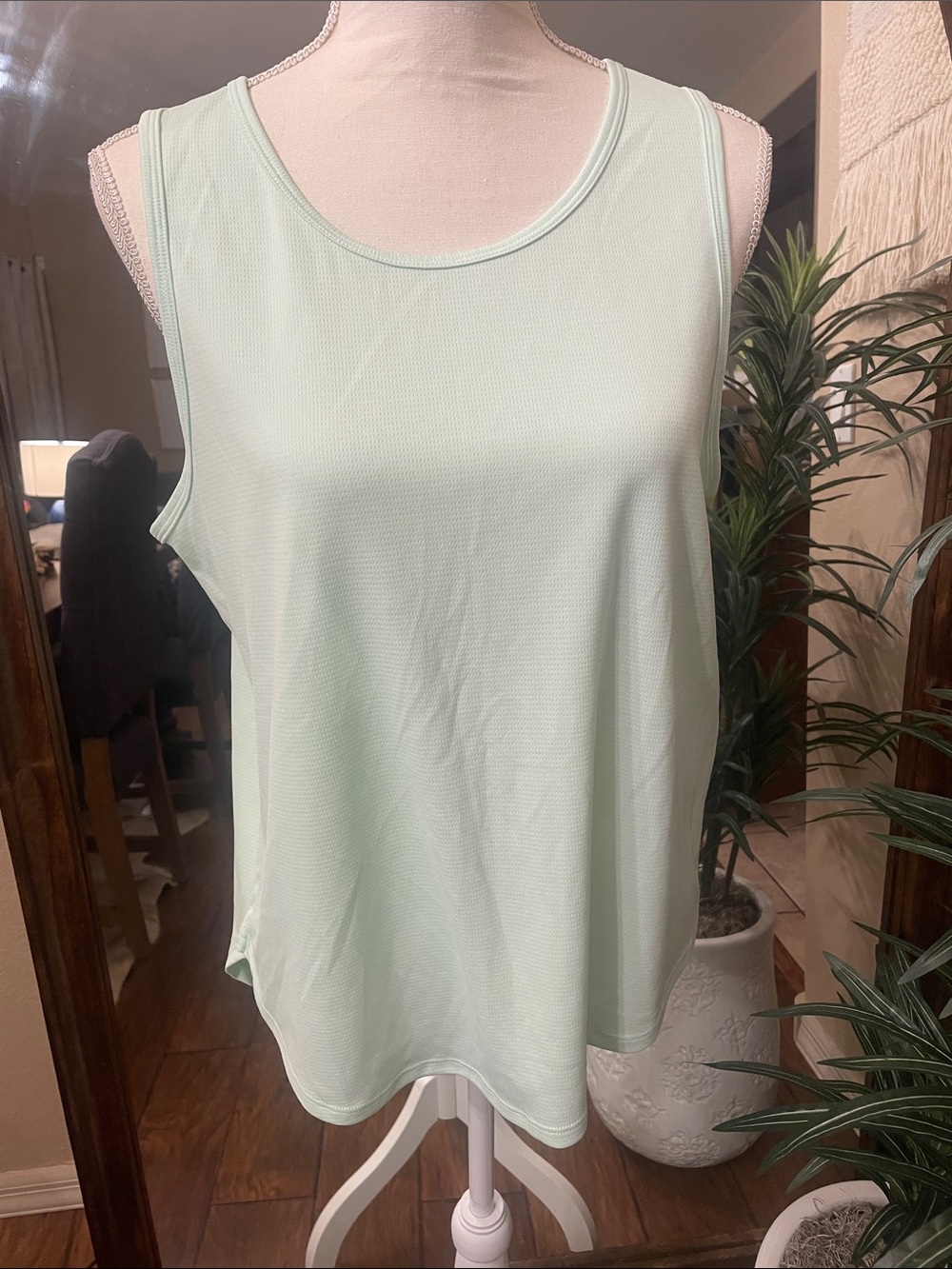 New Ideology Performance Tank Mint Wash Large